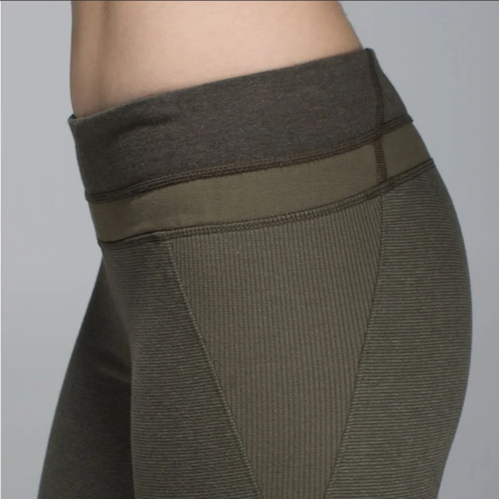 LULULEMON athletica refine crop capri wee stripe fatigue green legging